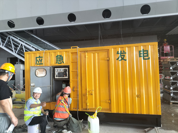 铁西怎样判断空气滤清器是否需要更换？